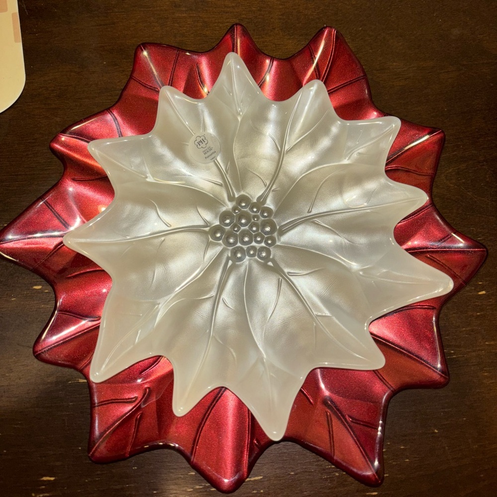 Princess House Red And White Holliday Poinsettia Dinner Plates Sets 8 piece
